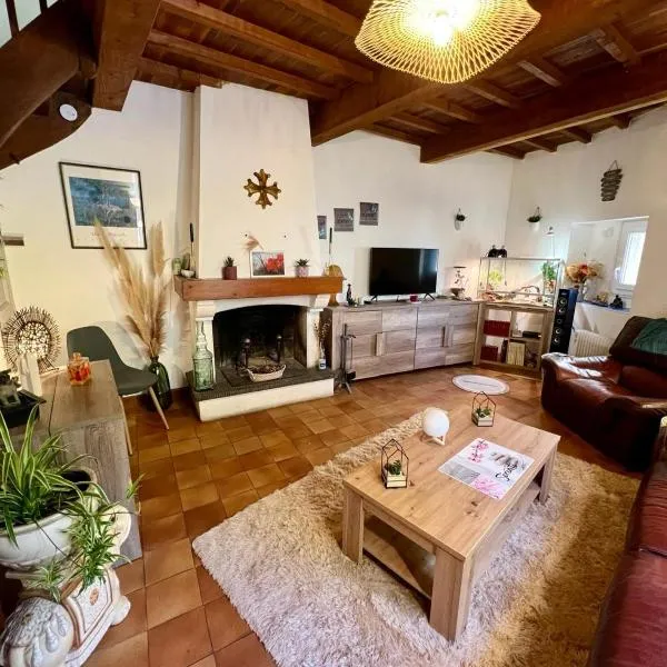 Bienvenue chez Sandrine，位于La Redorte的酒店