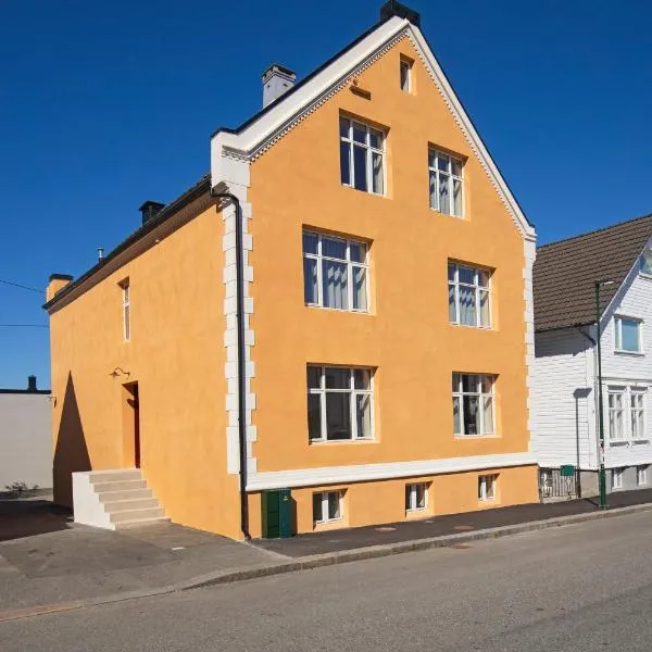 Central Guest House - Bedroom with Private Bathroom，位于斯塔万格的酒店