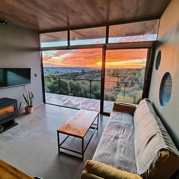Villa Toscana I - Gran Vista y Tranquilidad，位于塞拉纳镇的酒店