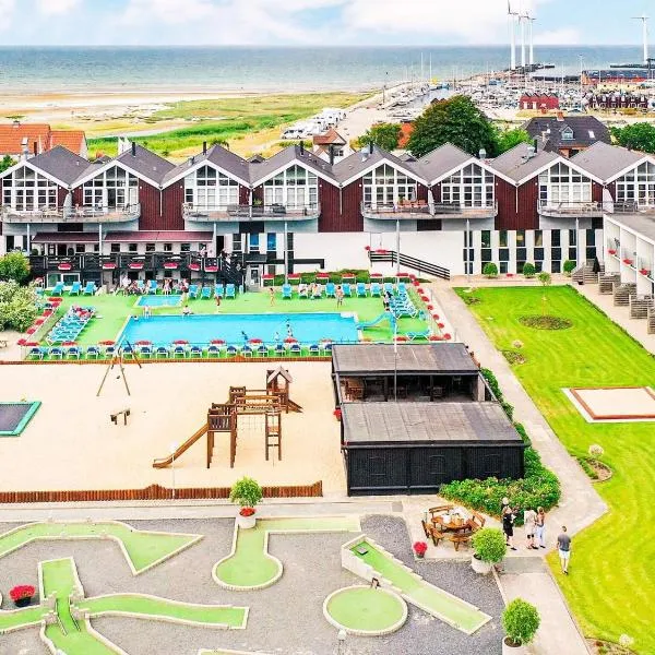 Holiday home on a holiday park in Glesborg，位于格莱斯堡的酒店