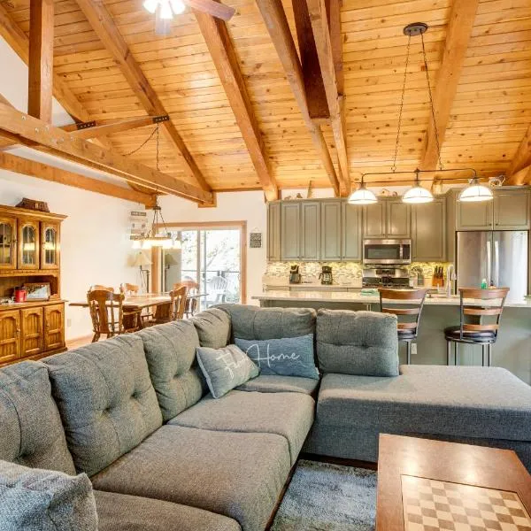 4 Mi to Beach Lake Tahoe Mountain Retreat!，位于斯德特莱恩的酒店