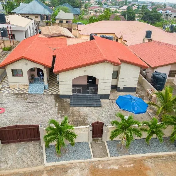 Capricorn Heights BnB 2 bedrooms Apartment at Kwabenya, Accra, Balloon Gate，位于Kwabenya的酒店