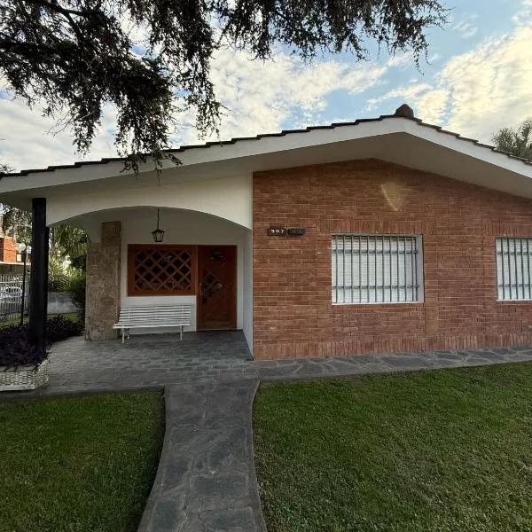 Chalet Pino azul，位于维拉卡洛斯帕兹的酒店