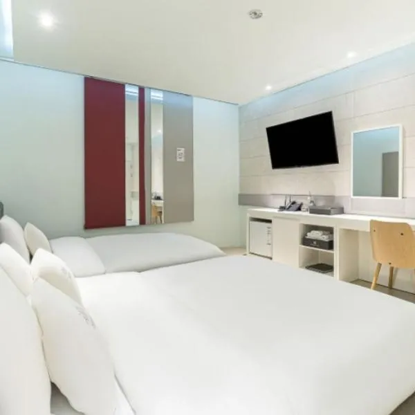 Gimpo Pentastar Hotel，位于金浦的酒店