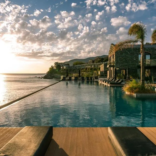 Porto Plomari，位于普洛马里翁的酒店