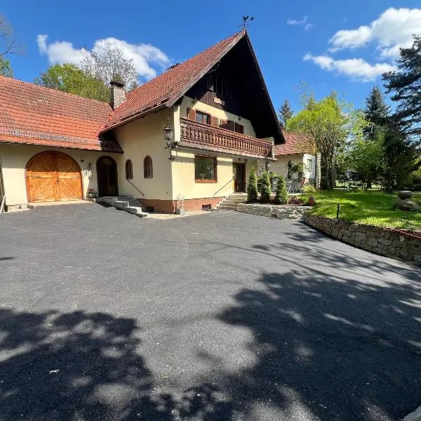 Pension Blockheidehof，位于Grosseibenstein的酒店
