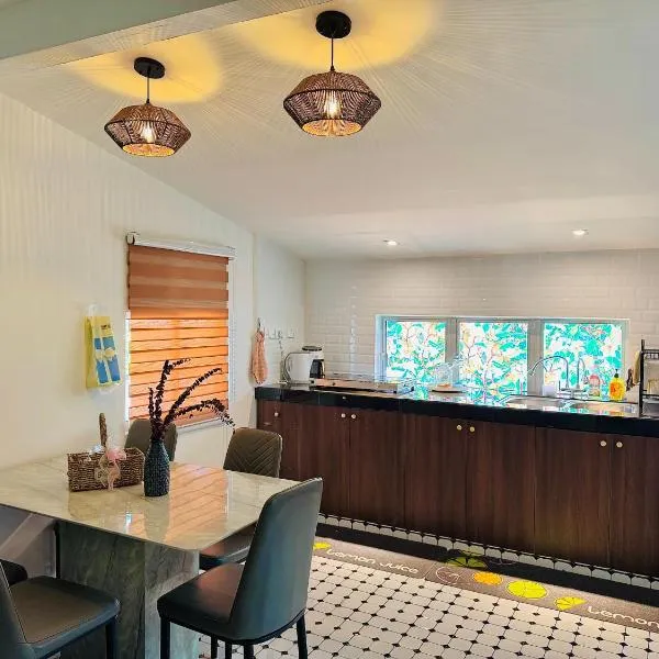 Rumah Hayden - River View, 2BR, Wifi, Netflix，位于瓜拉丁加奴的酒店