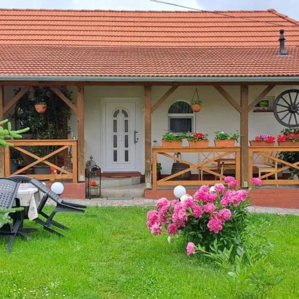 Dom Manipura-zatrzymaj się i odpocznij w ciszy i zieleni，位于Muraszemenye的酒店