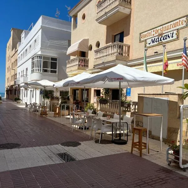 Hotel Macavi Playa，位于罗塔的酒店