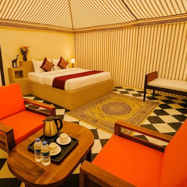 Desert Overnights Luxurious Camp And Resort，位于斋沙默尔的酒店