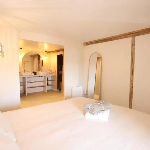 Maison Bello - La Suite Bohème，位于Beaupréau的酒店