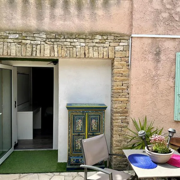 STUDIO BIBOUNE，位于Ceyreste的酒店