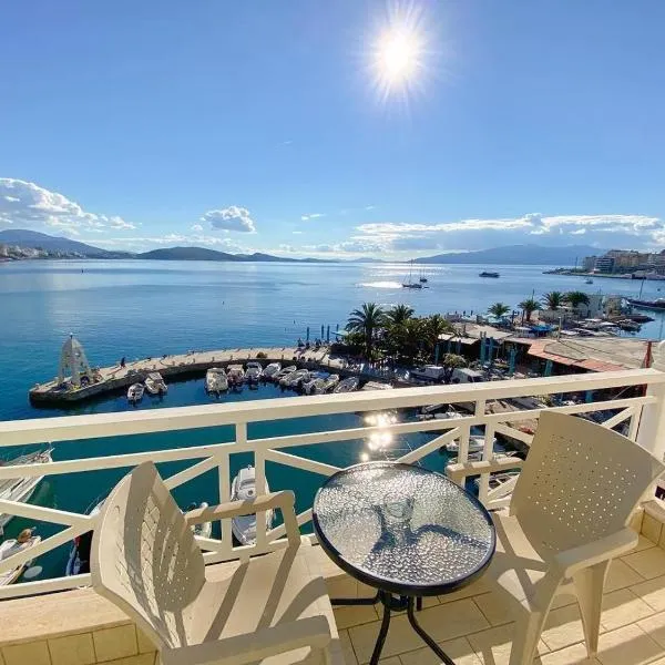 Sun N Blue Hotel，位于萨兰达的酒店