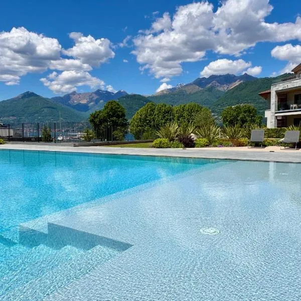 Sole Suites at Lago Dorato, Luxury, Lake View，位于科利科的酒店