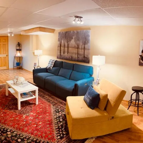 Country Roads Dwelling，位于汉密尔顿的酒店