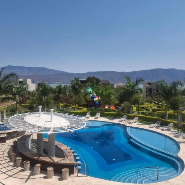 Hermosa Casa en Orilla del lago -Zona de villedos-，位于San Cristóbal Zapotitlán的酒店