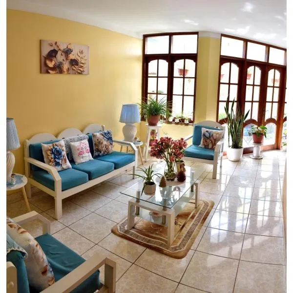 Hospedaje La Casa Blanca，位于Urbanizacion Buenos Aires的酒店