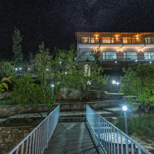 Shree Parijat Resort - Luxury Resort in Mukteshwar，位于穆克缇斯瓦的酒店