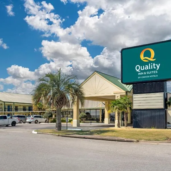 Quality Inn & Suites near Lake Eufaula，位于尤福拉的酒店