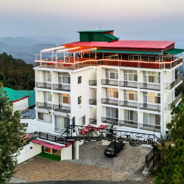 AI 360 Degree Hotel，位于兰斯顿的酒店