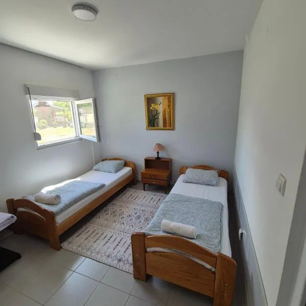 Venera apartman，位于Ploča的酒店