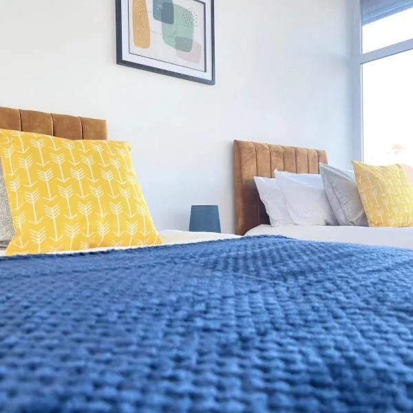 1 Bedroom Apartment - Flitwick - Contractor Friendly - Tourist Ready - Full Kitchen - WiFi - Smart TV - Sofa Bed - FREE Parking - Ideal for Short or Long Stays，位于弗特威克的酒店