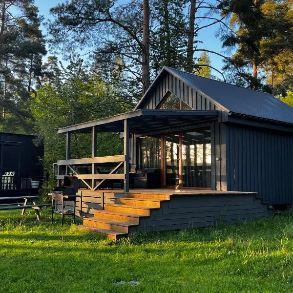 Atpūtas kempings Ozoli，位于Usmenieki的酒店