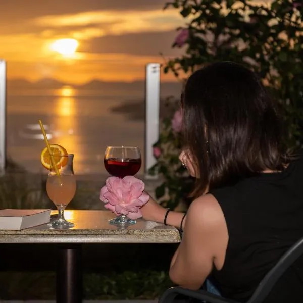 ikosapartments-sea view 1-2，位于Perdika的酒店