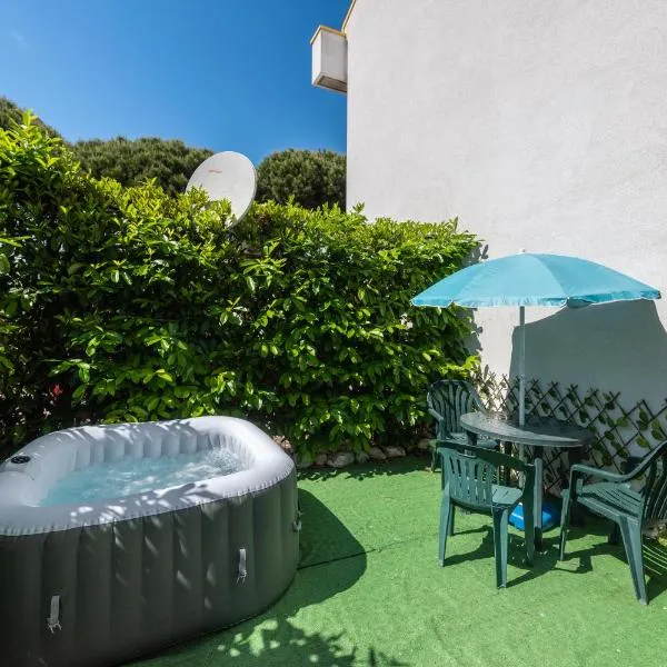 Ginestra Deluxe Idromassaggio privato e piscina，位于伊拉克里亚马勒的酒店