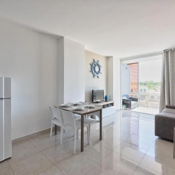 Magnolie Suite Bella vista a 2 passi dal mare，位于伊拉克里亚马勒的酒店