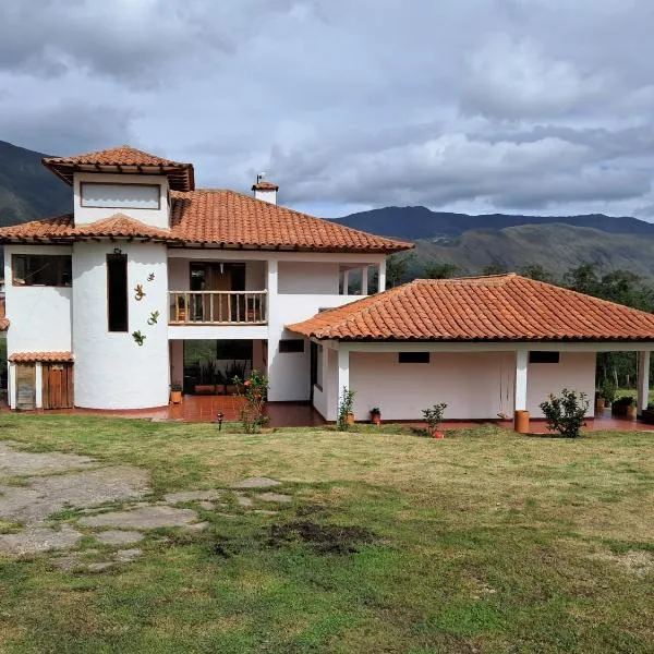 Casa Villa Victoria，位于莱瓦镇的酒店
