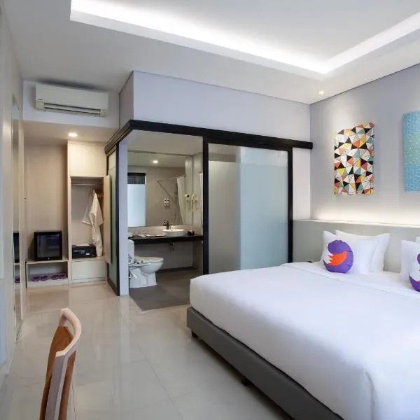 FOX Lite Hotel Cikarang，位于Leuweungmalang 2的酒店