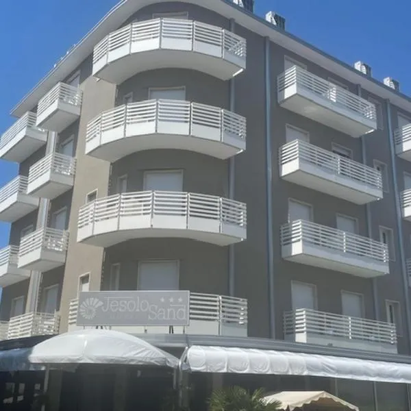 Hotel Jesolo Sand，位于利多迪耶索罗的酒店