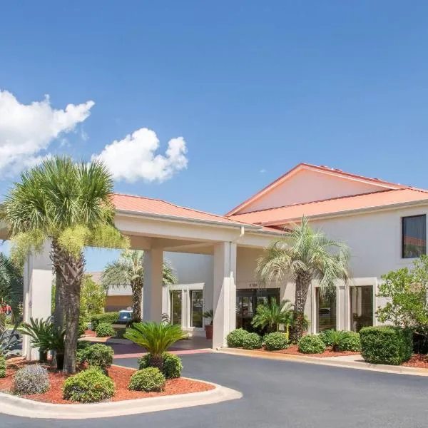 Days Inn & Suites by Wyndham Navarre - near Beaches Hurlburt，位于纳瓦拉的酒店