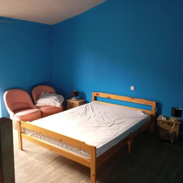 Le cabanon au bord de l'Othain，位于Bazeilles-sur-Othain的酒店