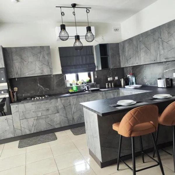 Ocean Breeze Apartment，位于比尔泽布贾的酒店