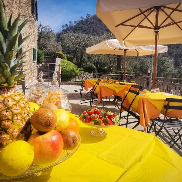 莫纳斯泰罗洛坎达2号酒店，位于Ortonovo的酒店