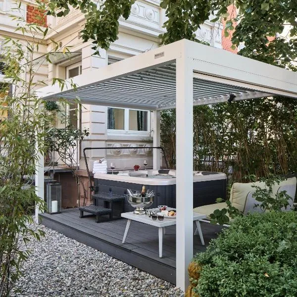 Historical Luxury Homes - Stadtvilla mit Jacuzzi und Garten，位于弗莱堡的酒店