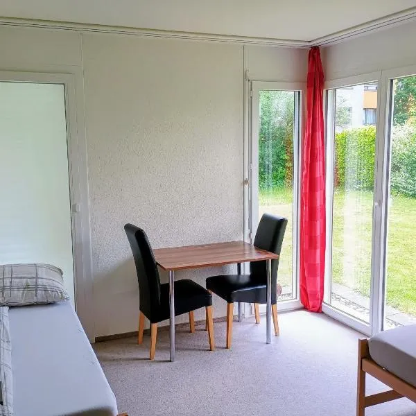 Privatzimmer 300m zur S-Bahn Jona，位于拉珀斯维尔-约纳的酒店