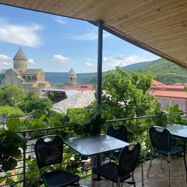 普莱米尔酒店，位于姆茨赫塔的酒店