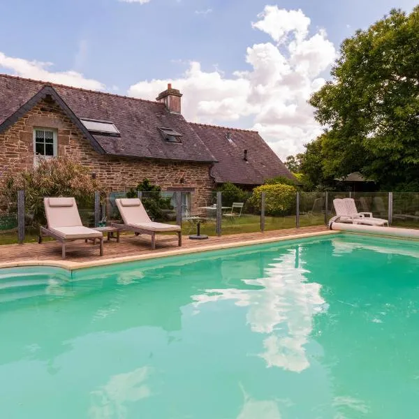 Chambres d'hôtes avec piscine，位于Arzano的酒店