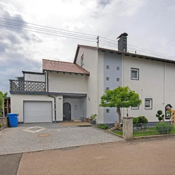 Ferienwohnung Dani，位于Koetz 的酒店