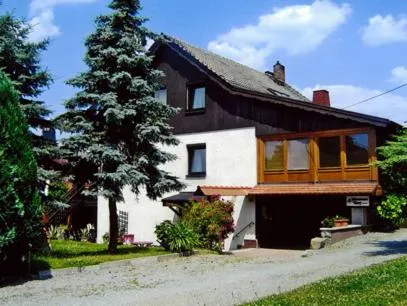 Gästehaus Goy in Schirgiswalde，位于施吉斯瓦德的酒店