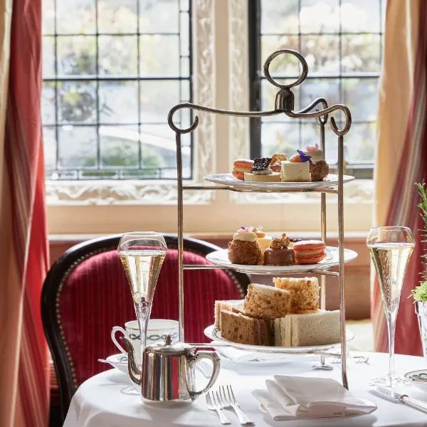 红色康乃馨肯辛顿里程碑酒店，位于伦敦的酒店