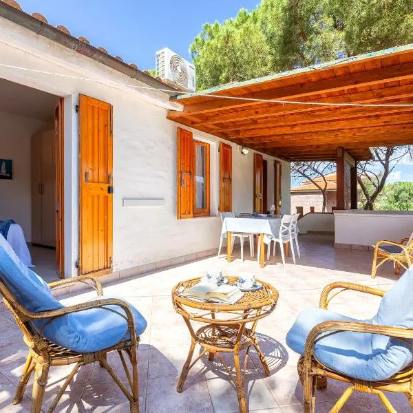 Casa con terrazza nella Pineta，位于拉契亚的酒店