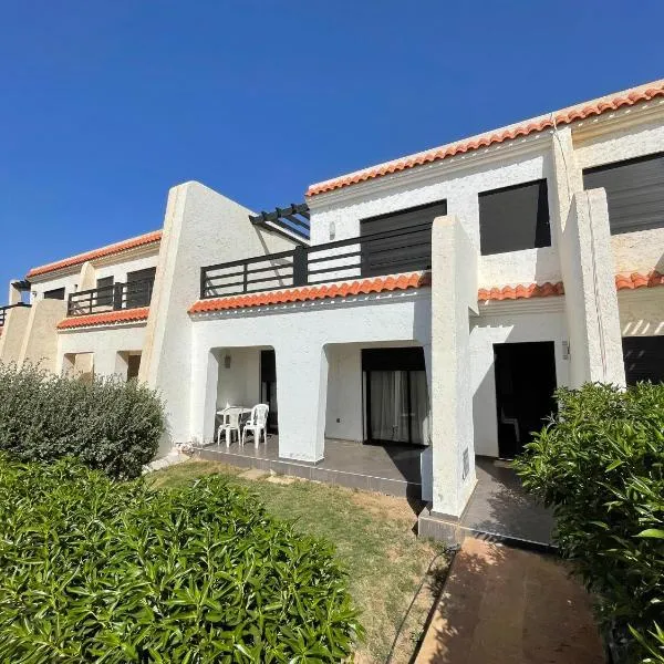 Aglou center，位于Zaouia Sidi Ouaggag的酒店