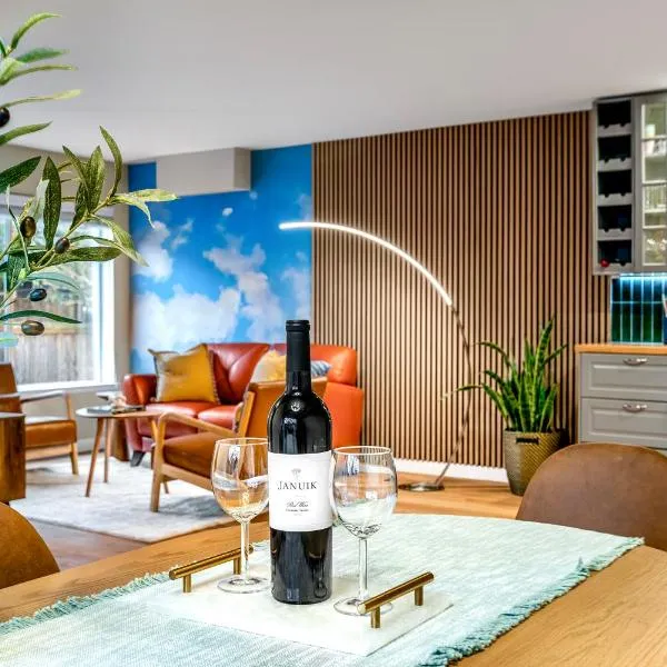 Emerald Sahalee - Capitol Hill -3 bedrooms with free parking，位于西雅图的酒店