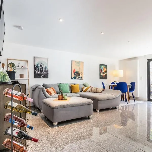 Eifelbergversteck Große und moderne Einliegerwohnung in Mayen，位于迈恩的酒店