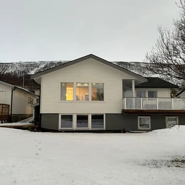 Apartment in the Kroken district，位于特罗姆瑟的酒店