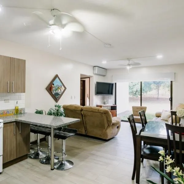 Apartamento Ganesha Liberia，位于Santa Ana的酒店
